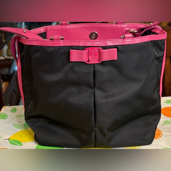 Salvatore Ferragamo Vara Ribbon Handbag Shoulder Bag - Picture 1 of 3